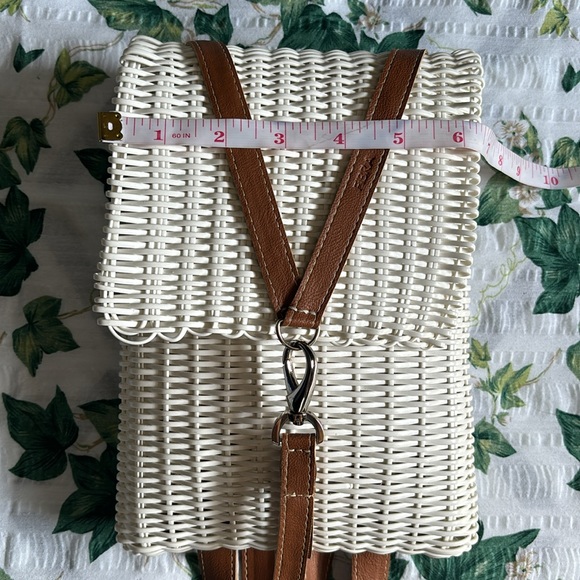 {NWT} FIBRA White Woven “Mini V Backpack” - Picture 8 of 11